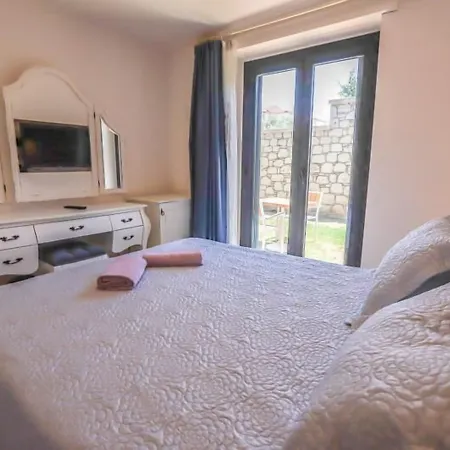 Butik 3* Alaçatı